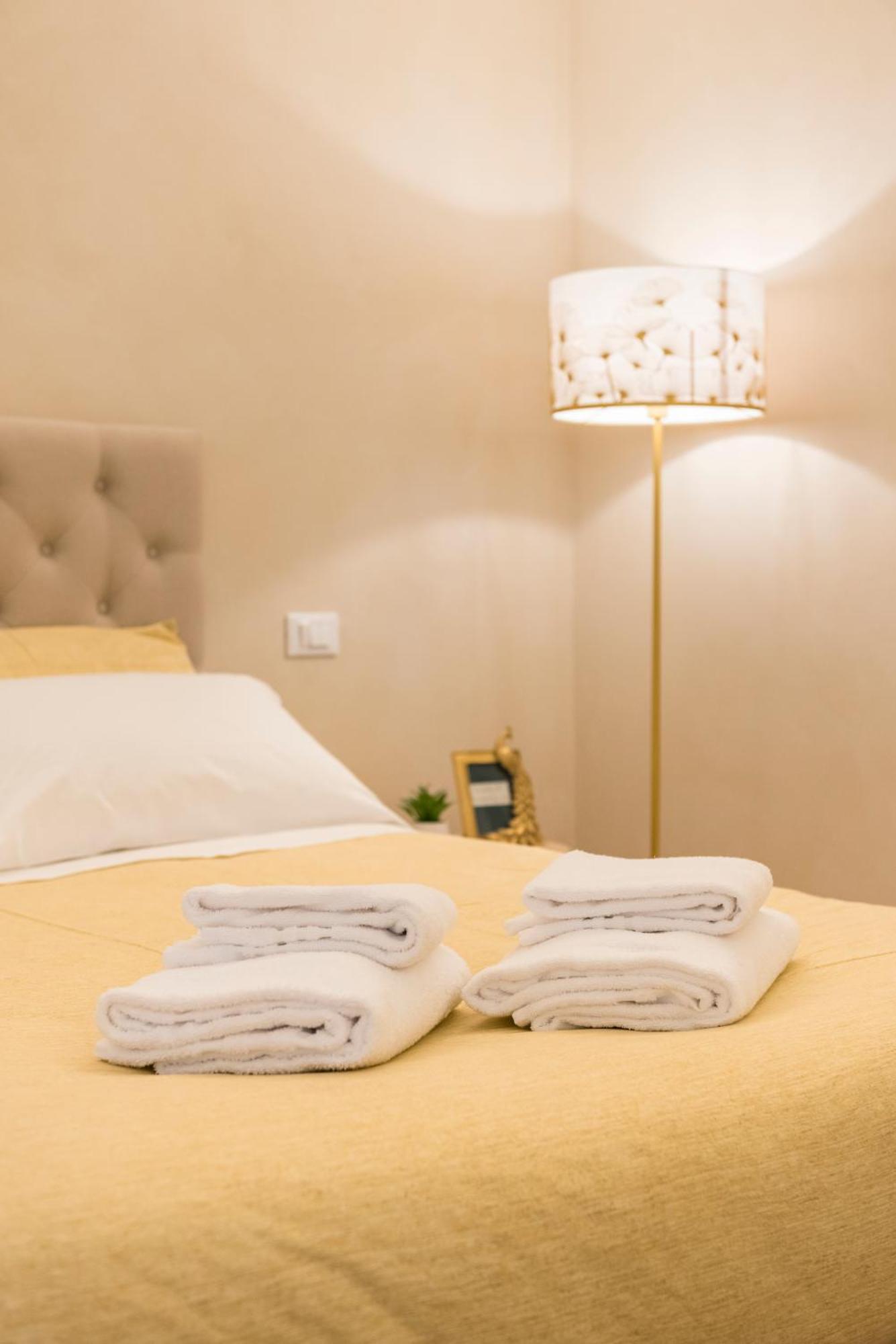 Golden Chic - Citta Alta Apartment Bergamo Room photo